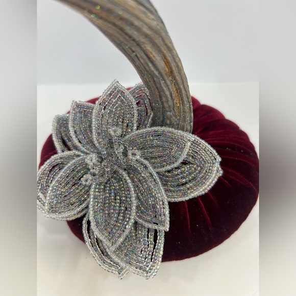 “Mistletoe” Velvet Pumpkin Home Decor - Picture 2 of 6